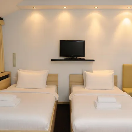 Konaci & By Husky 科帕奥尼克