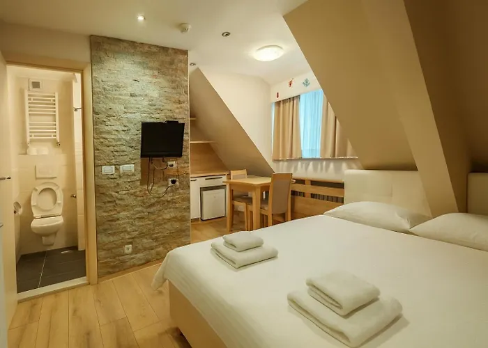 Konaci & By Husky 科帕奥尼克