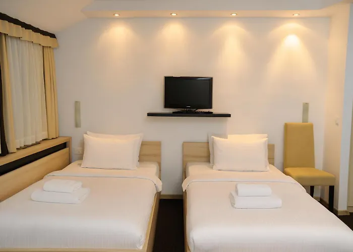 Konaci & By Husky 科帕奥尼克